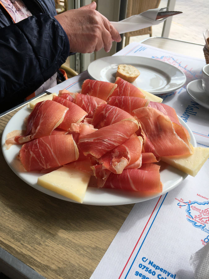 Schinkenplatte bei Javi