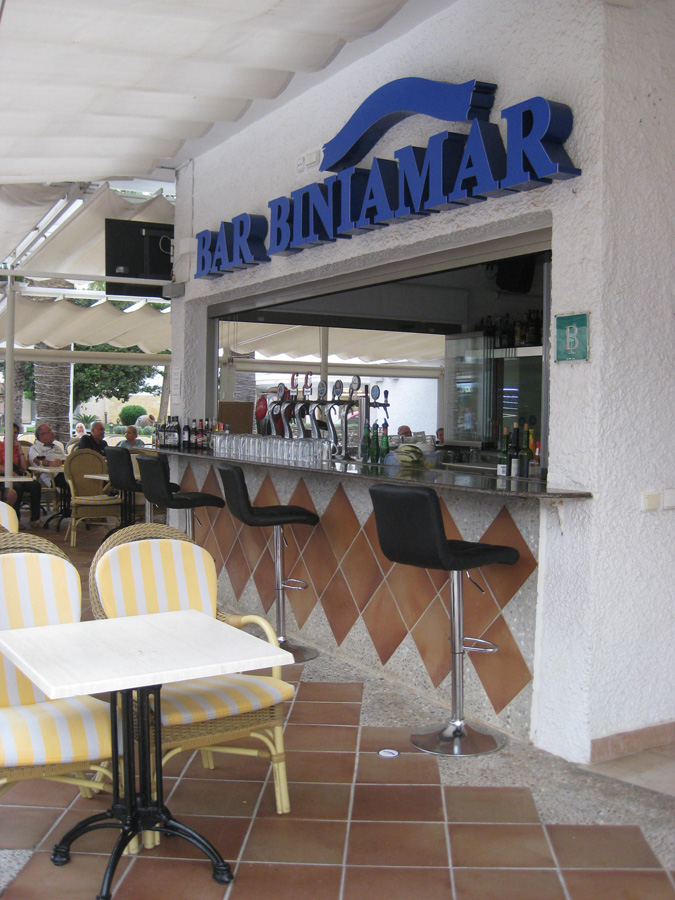 Bar
